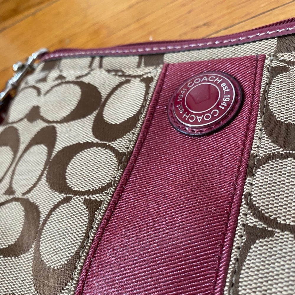 Coach Logo Zip Logo Pocket Wallet Wristlet